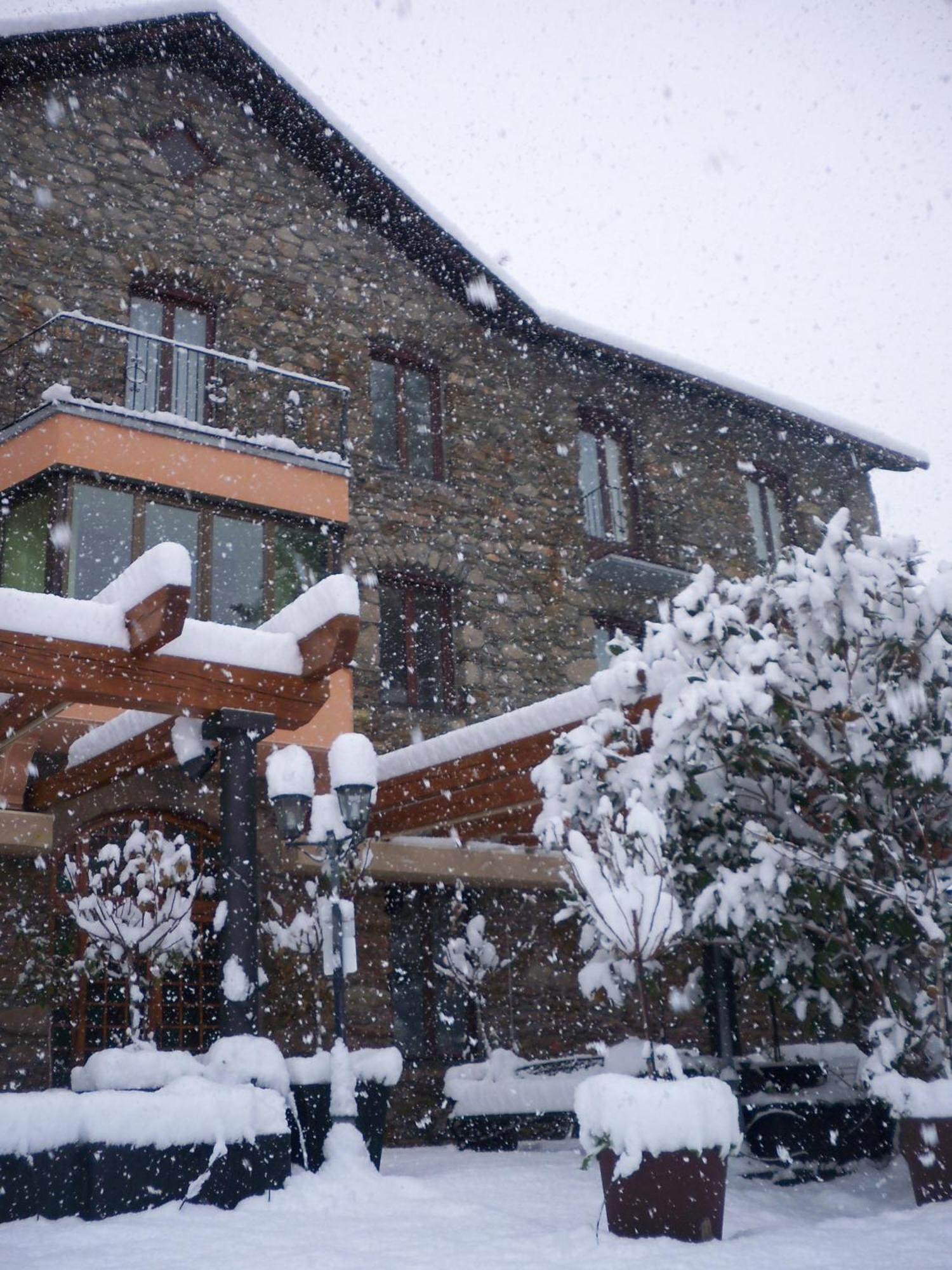 Hostal Vall D'Aneu By Arcas & Sambola Esterri D'Aneu Luaran gambar