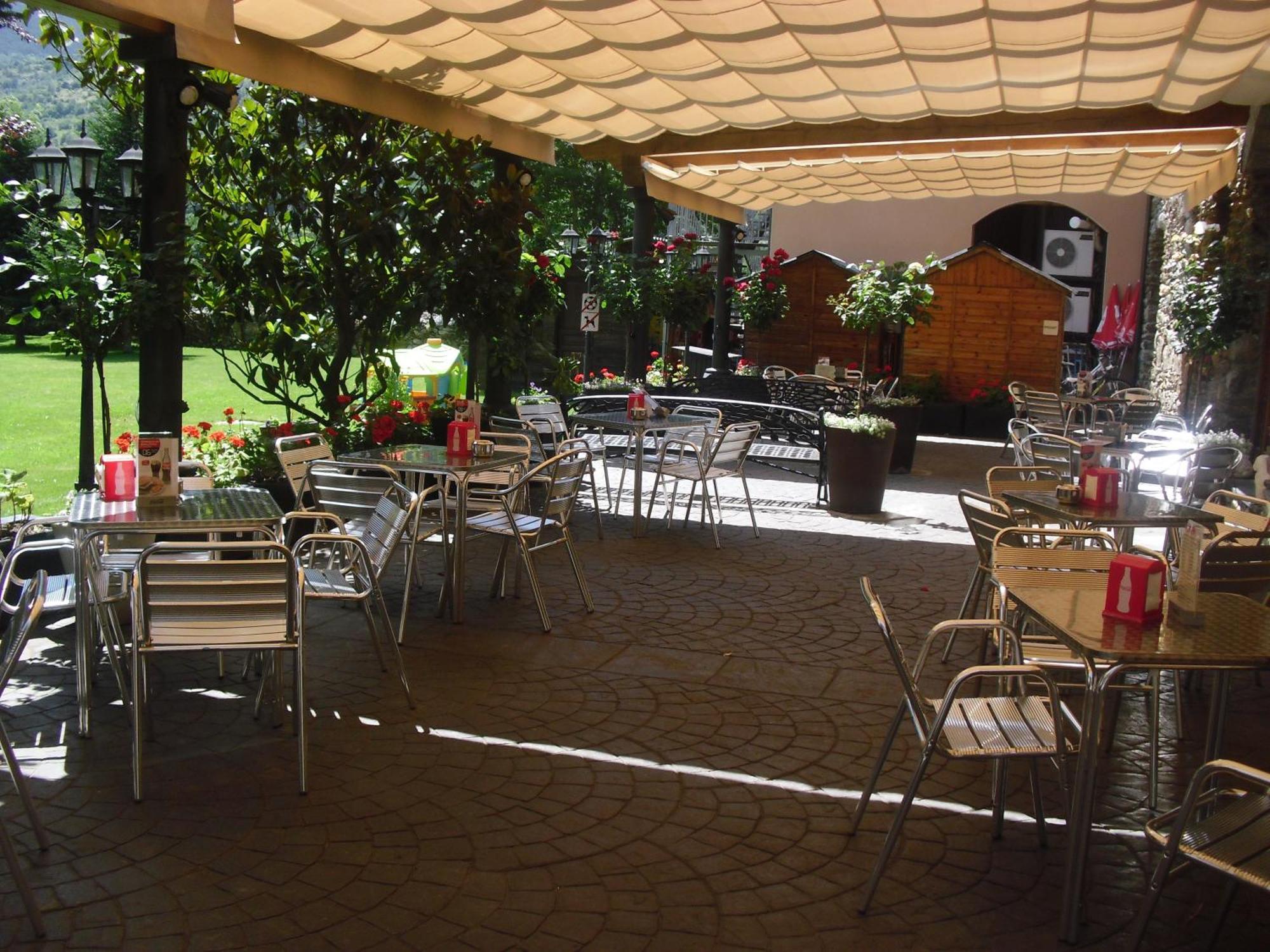 Hostal Vall D'Aneu By Arcas & Sambola Esterri D'Aneu Luaran gambar