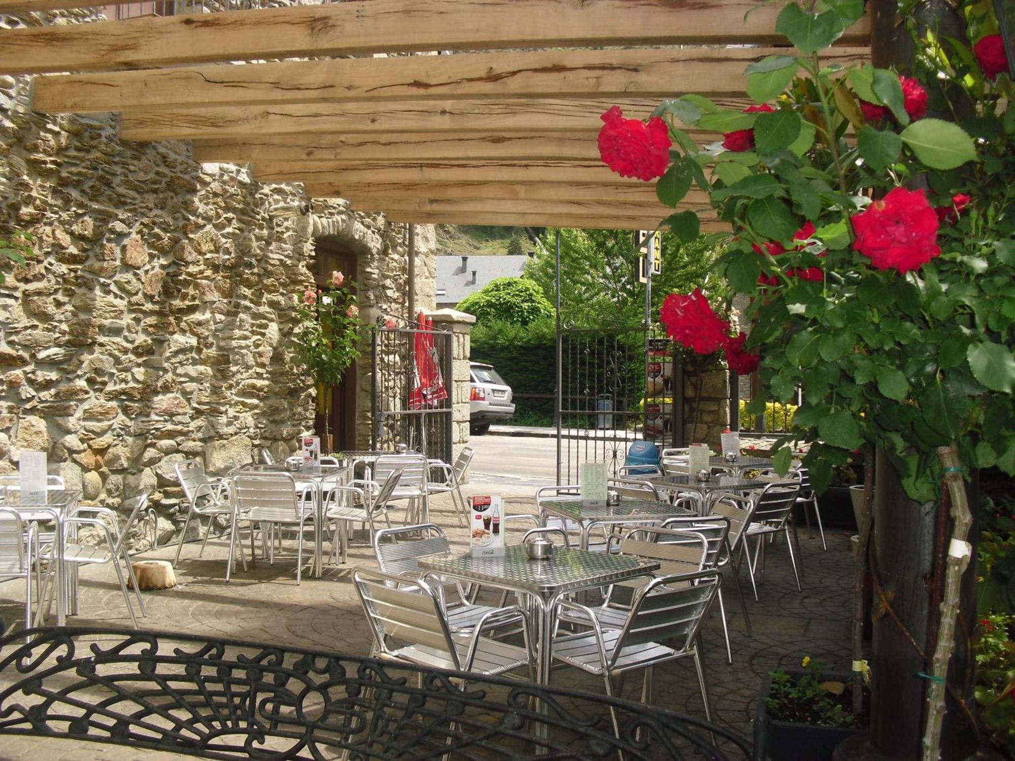 Hostal Vall D'Aneu By Arcas & Sambola Esterri D'Aneu Luaran gambar