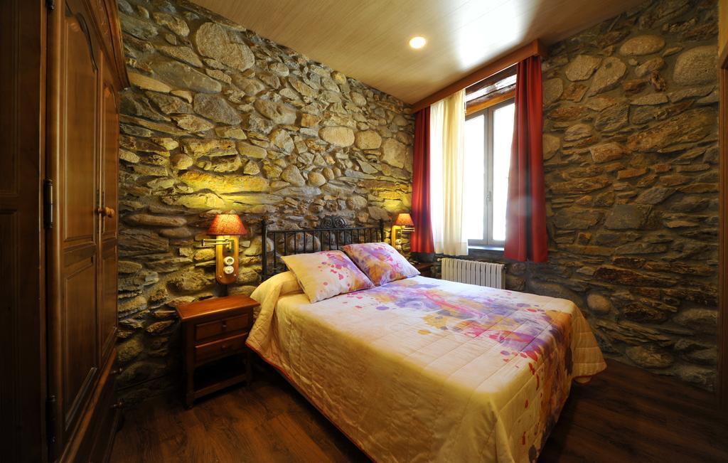 Hostal Vall D'Aneu By Arcas & Sambola Esterri D'Aneu Luaran gambar