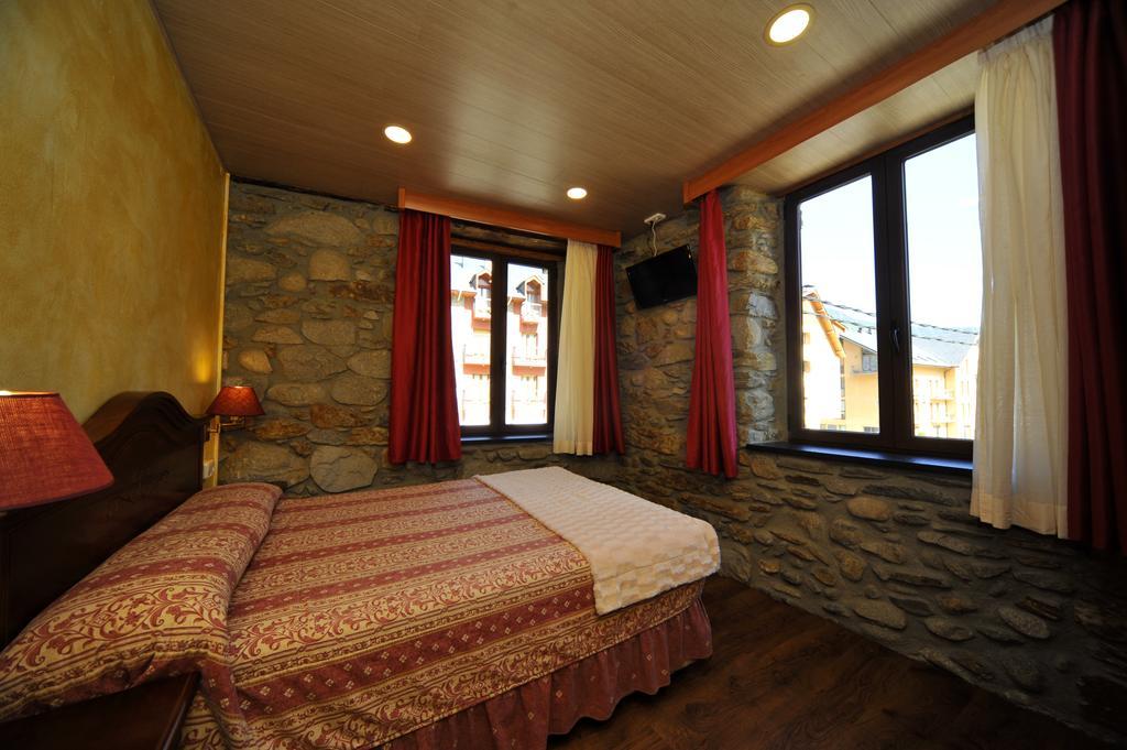 Hostal Vall D'Aneu By Arcas & Sambola Esterri D'Aneu Luaran gambar