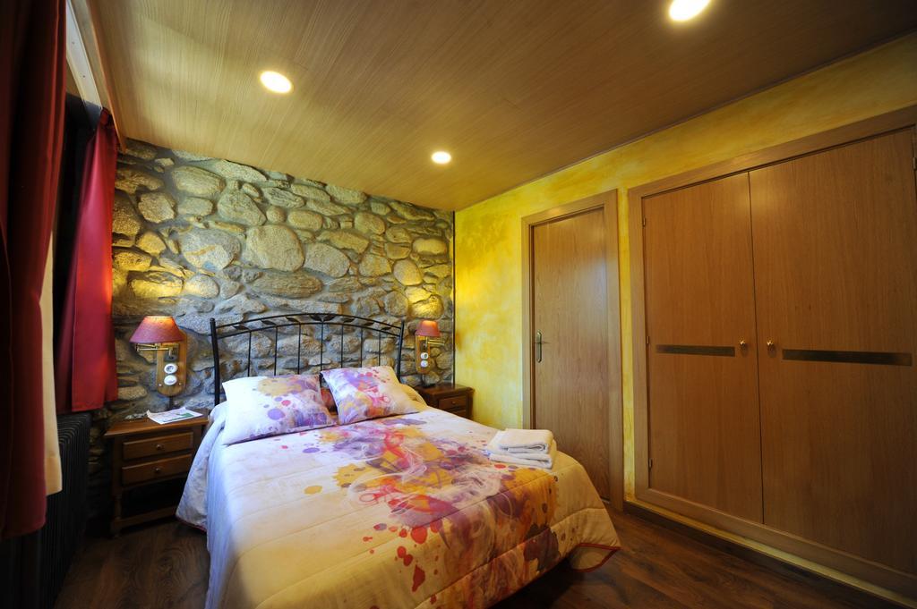 Hostal Vall D'Aneu By Arcas & Sambola Esterri D'Aneu Luaran gambar