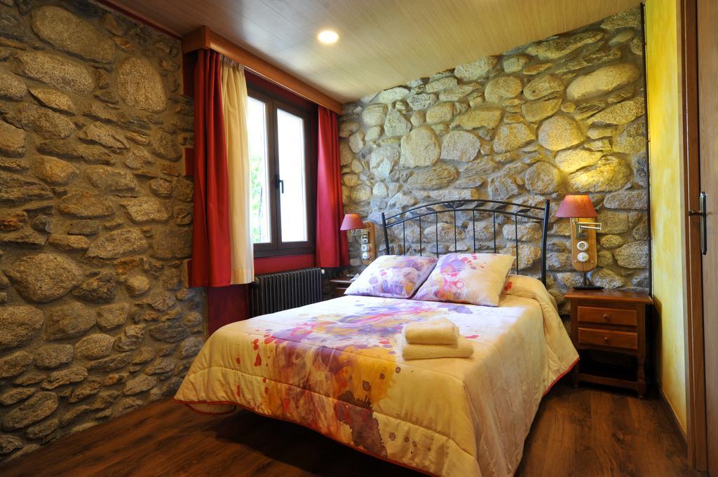 Hostal Vall D'Aneu By Arcas & Sambola Esterri D'Aneu Luaran gambar