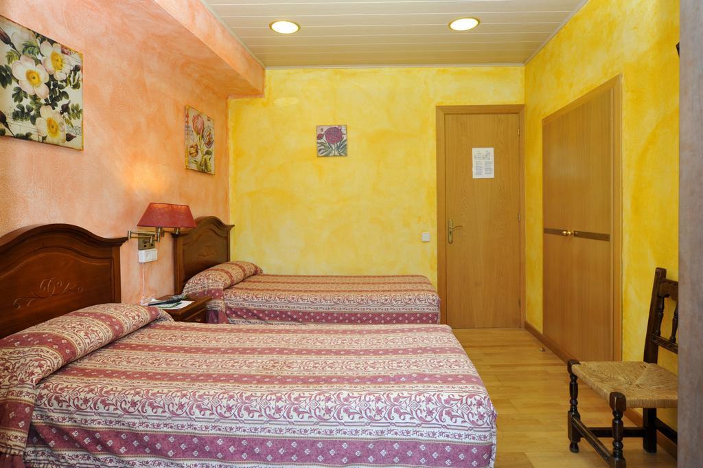 Hostal Vall D'Aneu By Arcas & Sambola Esterri D'Aneu Luaran gambar