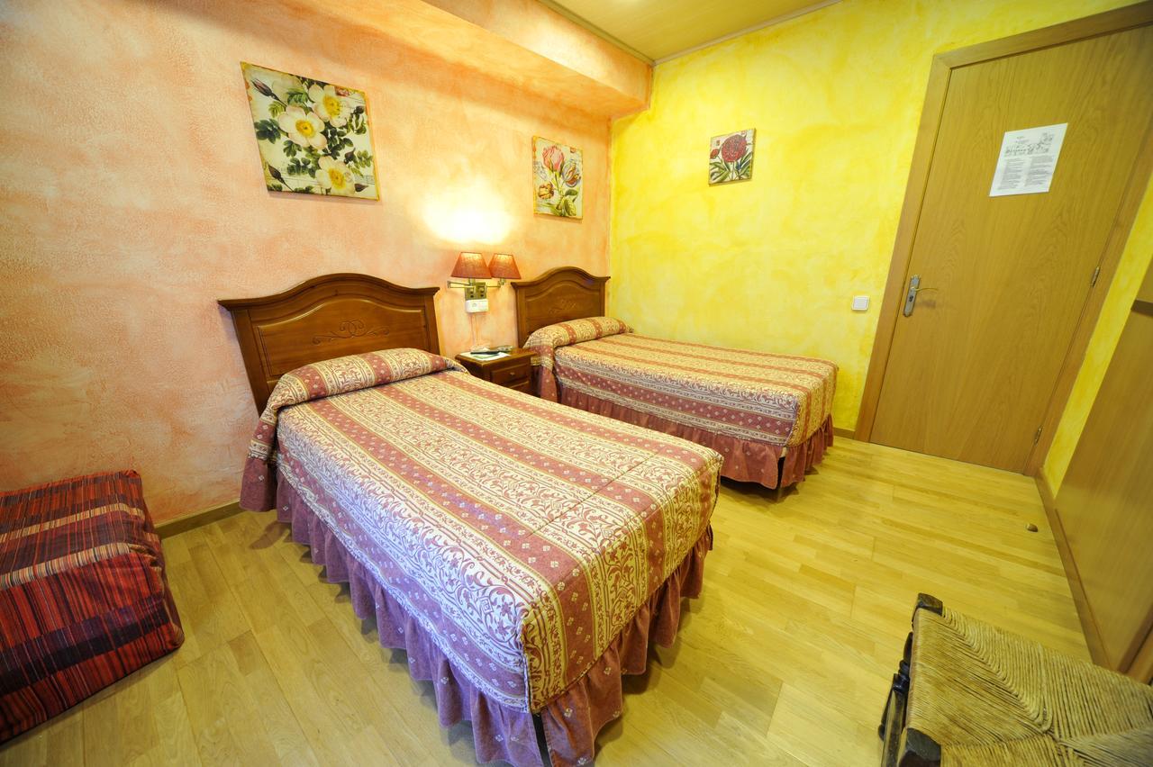 Hostal Vall D'Aneu By Arcas & Sambola Esterri D'Aneu Luaran gambar