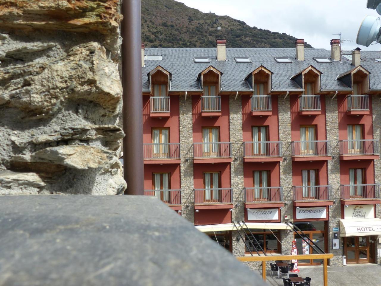 Hostal Vall D'Aneu By Arcas & Sambola Esterri D'Aneu Luaran gambar